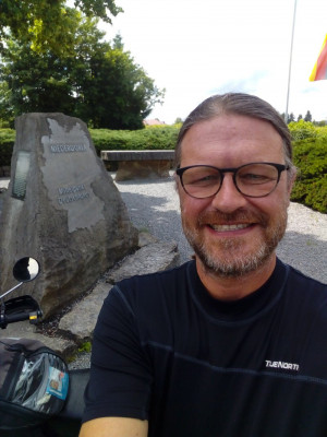 23_Bernhard1.jpg (173.73 KiB) 8845 mal betrachtet 23_Bernhard1.jpg