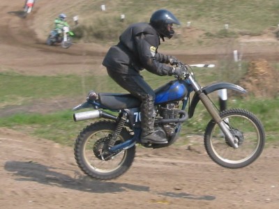 xtom_jump.jpg