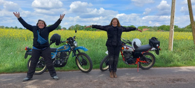 01 Nordschnucken Sandra und Tanja.jpg