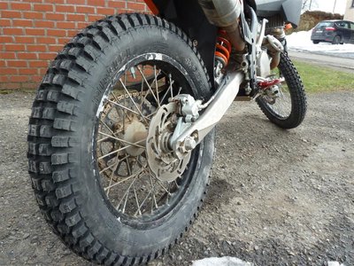 Trialreifen auf Endurofelgen 001 (Large).jpg