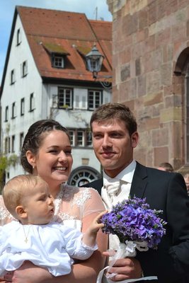 Brautpaar uns Sohn.jpg