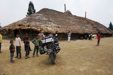 Schuessel vor Anghs Domizil_small.jpg