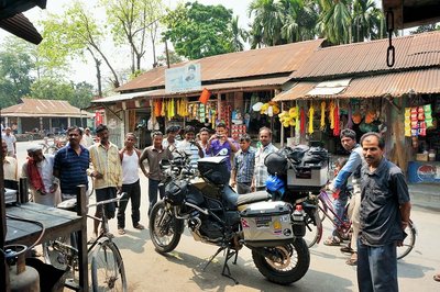 Die Schuessel always draws a crowd.jpg